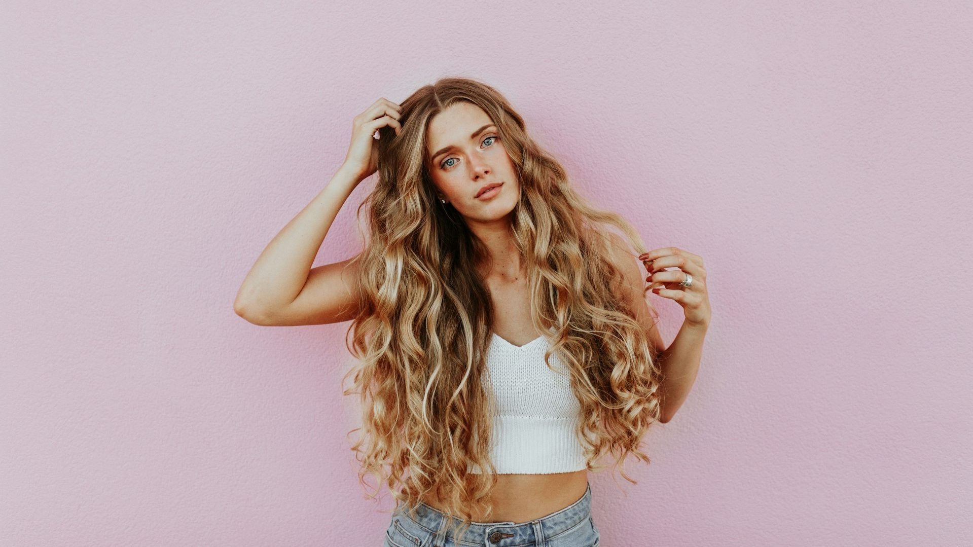 How to Make Wavy Hair Curly A Comprehensive Guide Curly Emily